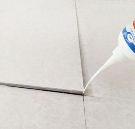 繁峙瓷砖空鼓维修公司分享卫生间瓷砖脱落的原因可能有以下几点